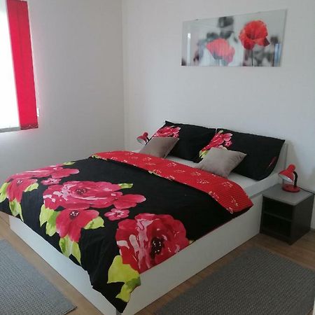Cosy Apartment Road A6 Фужине Екстер'єр фото