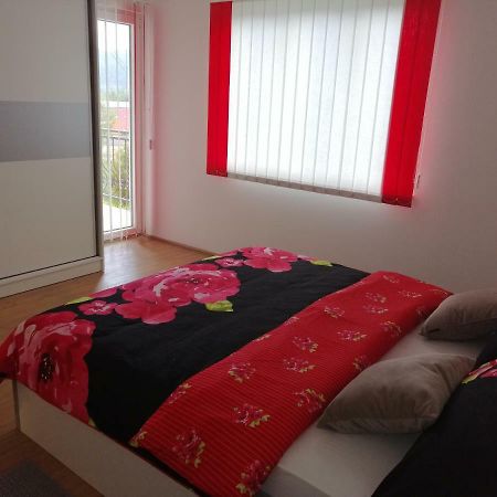 Cosy Apartment Road A6 Фужине Екстер'єр фото