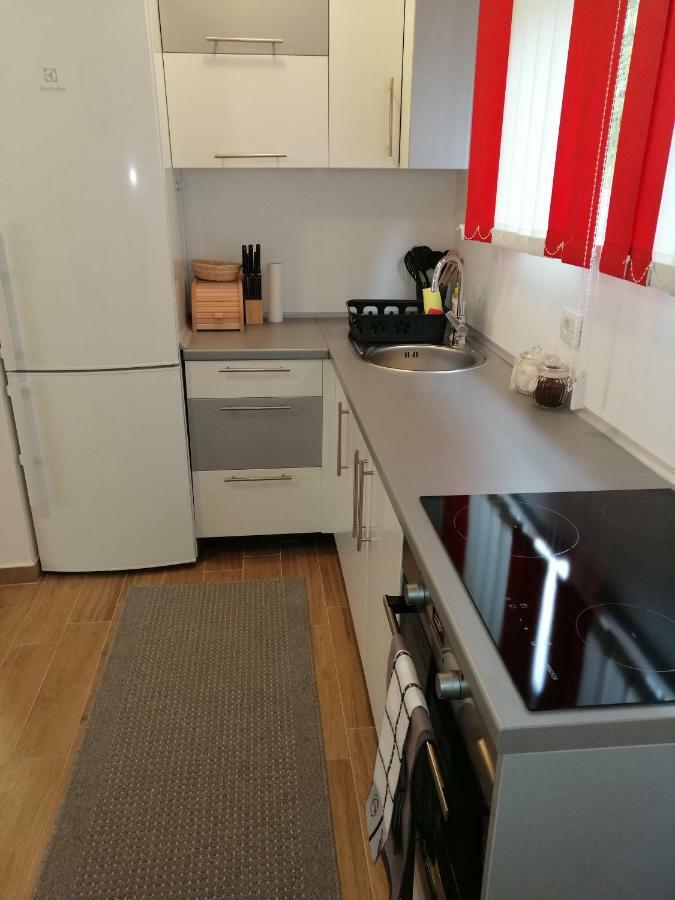 Cosy Apartment Road A6 Фужине Екстер'єр фото