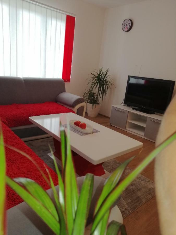 Cosy Apartment Road A6 Фужине Екстер'єр фото