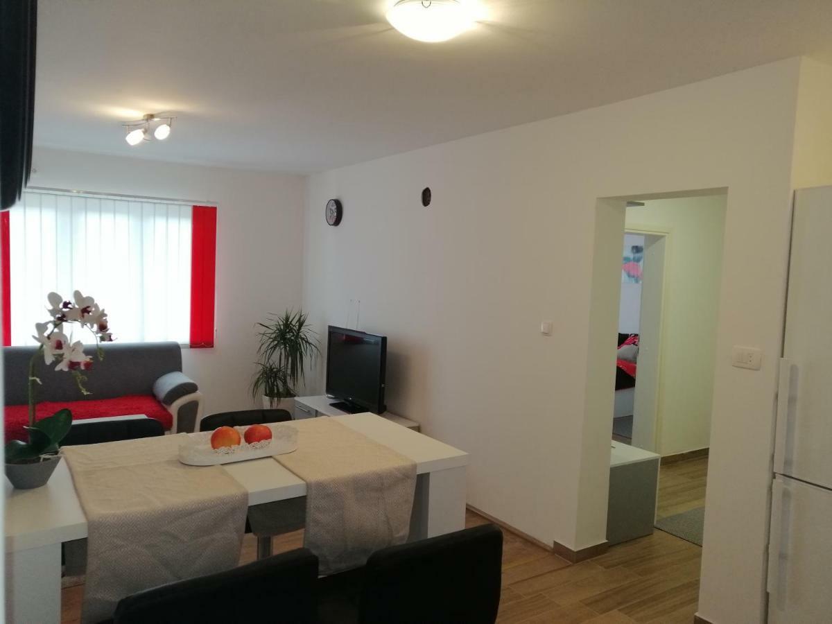Cosy Apartment Road A6 Фужине Екстер'єр фото